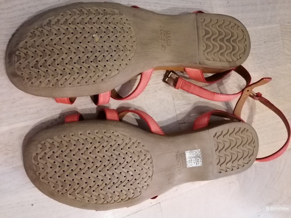 Кожаные сандалии Geox 39 размера