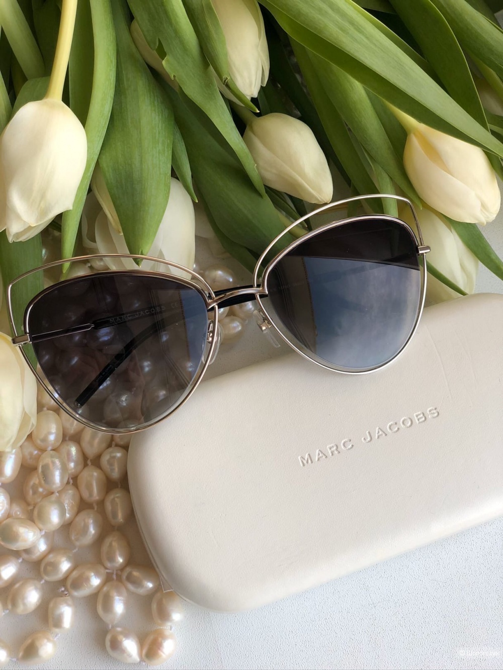 Солнцезащитные очки Marc Jacobs.