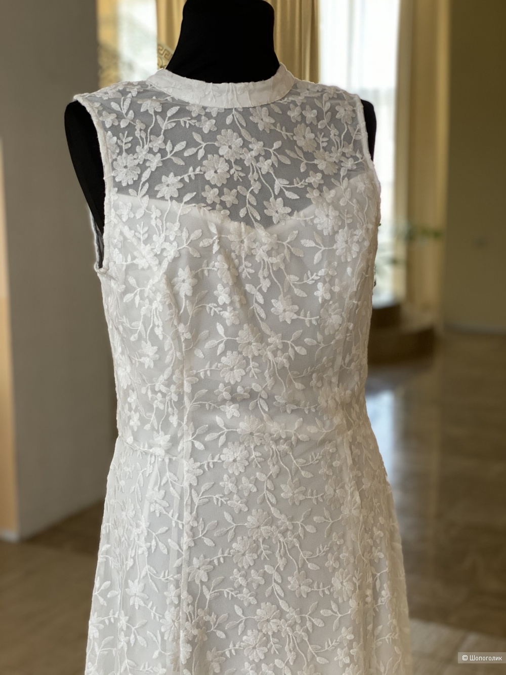 Свадебное платье размер 46.