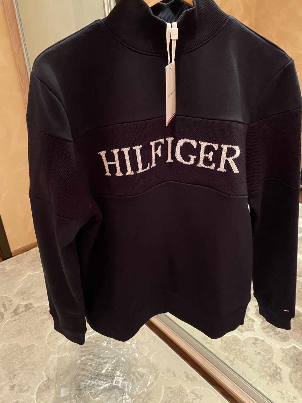 Кофта Tommy Hilfiger размер m