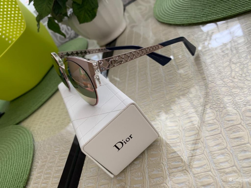 Солнцезащитные очки Dior