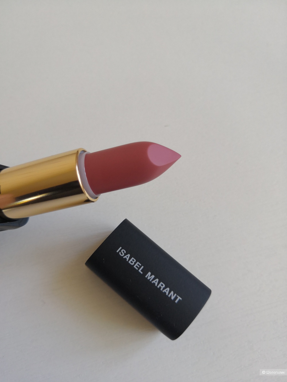 Губная помада Loreal Paris Isabel Marant  4.8Г