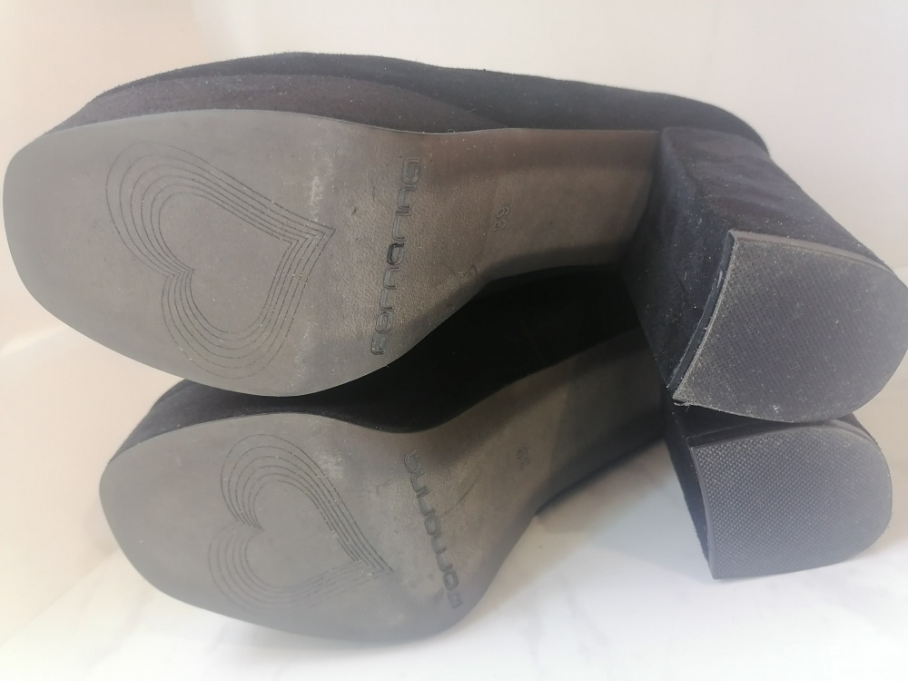 Туфли  женские  Fornarina 39 размер