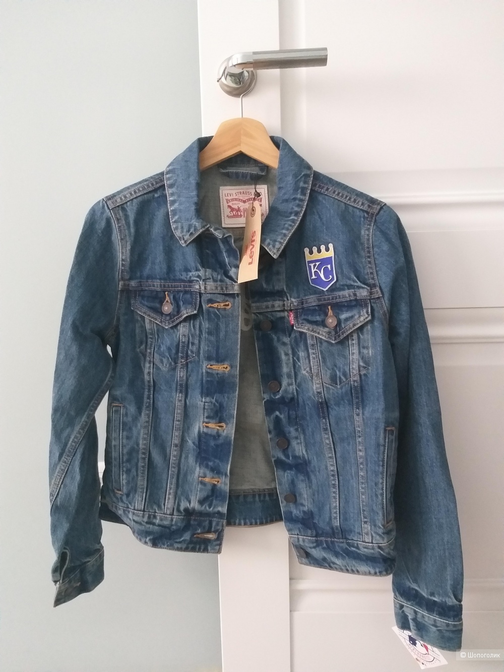 Новая куртка Levi's размер S