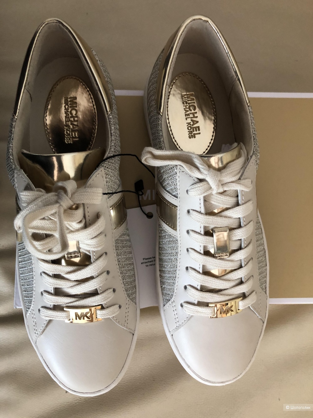 Кроссовки со вставками и эффектом металлик от Michael Kors