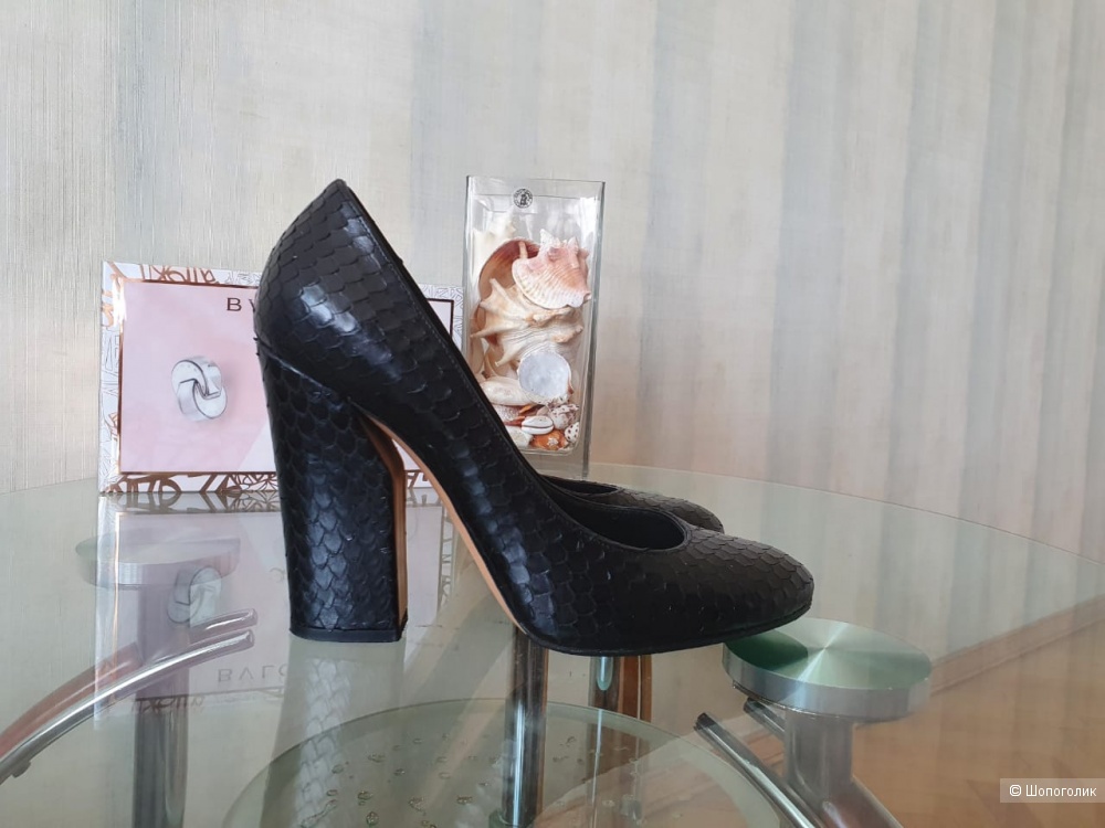 Туфли Casadei 37 размера