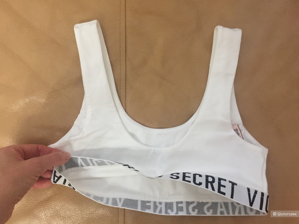 Белый бра с логотипом Victoria's Secret р. S