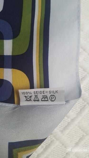 Платок  Godello. Размер 47*47 см