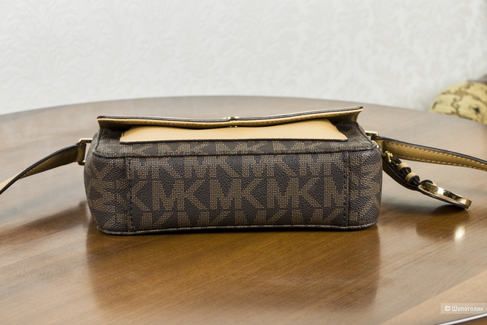 Сумка женская, - Michael Kors Greenwich crossbody brown, small.