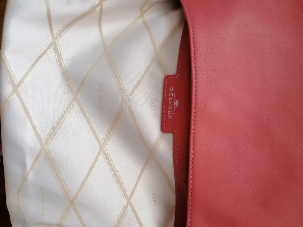 Кожаная сумка Delvaux