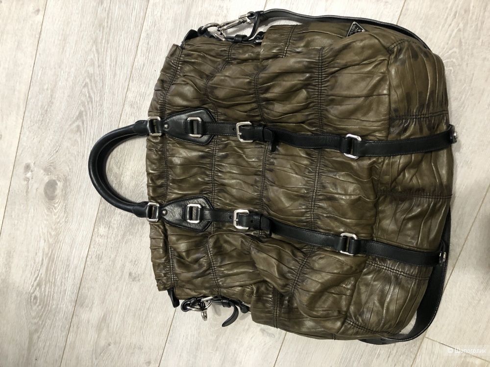 Сумка Prada размер 40 на 45 см