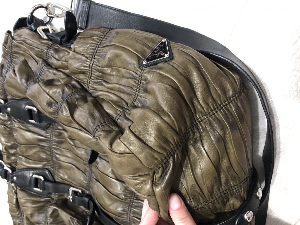 Сумка Prada размер 40 на 45 см