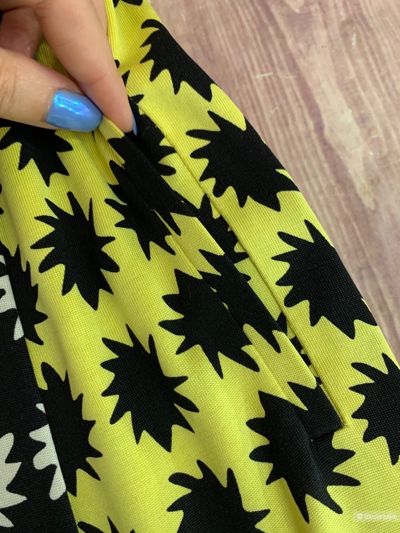 Шелковое платье от Diane von Furstenberg S