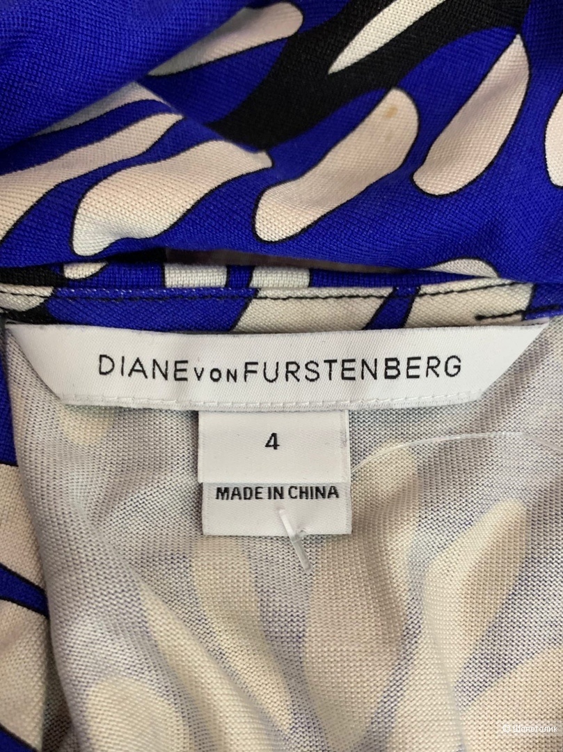 Шелковое платье от Diane von Furstenberg S