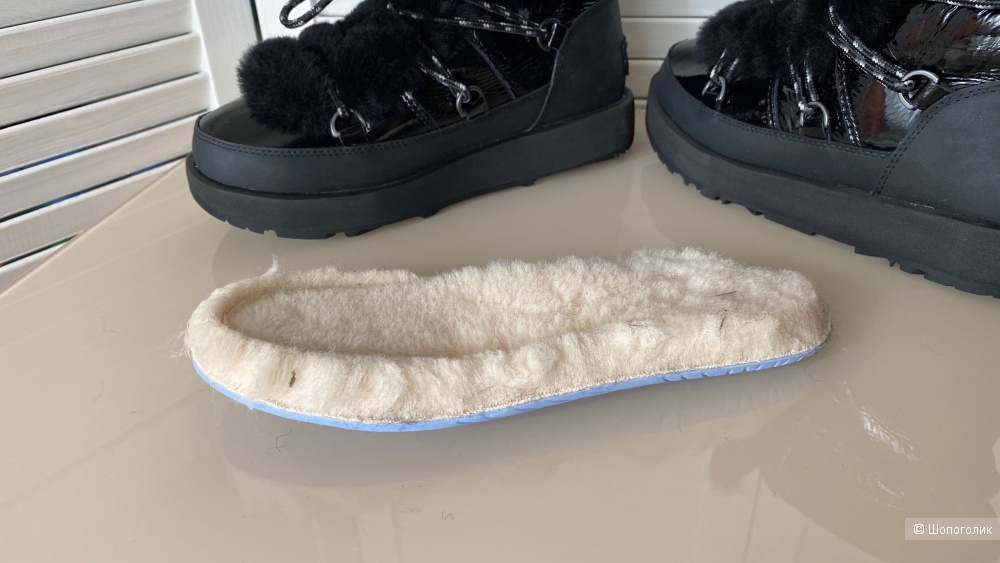 Ботинки UGG р. 36