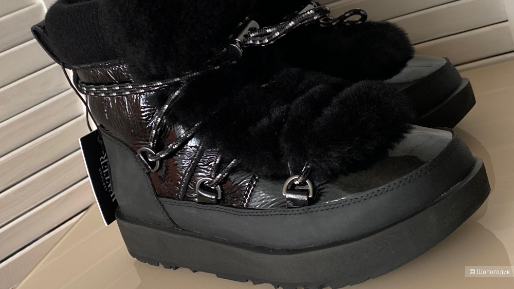 Ботинки UGG р. 36