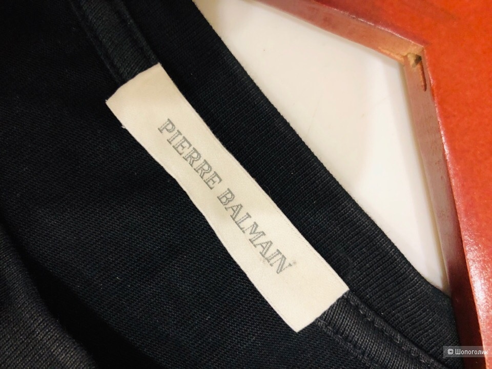 Толстовка с логотипом Pierre Balmain. Размер S-M.