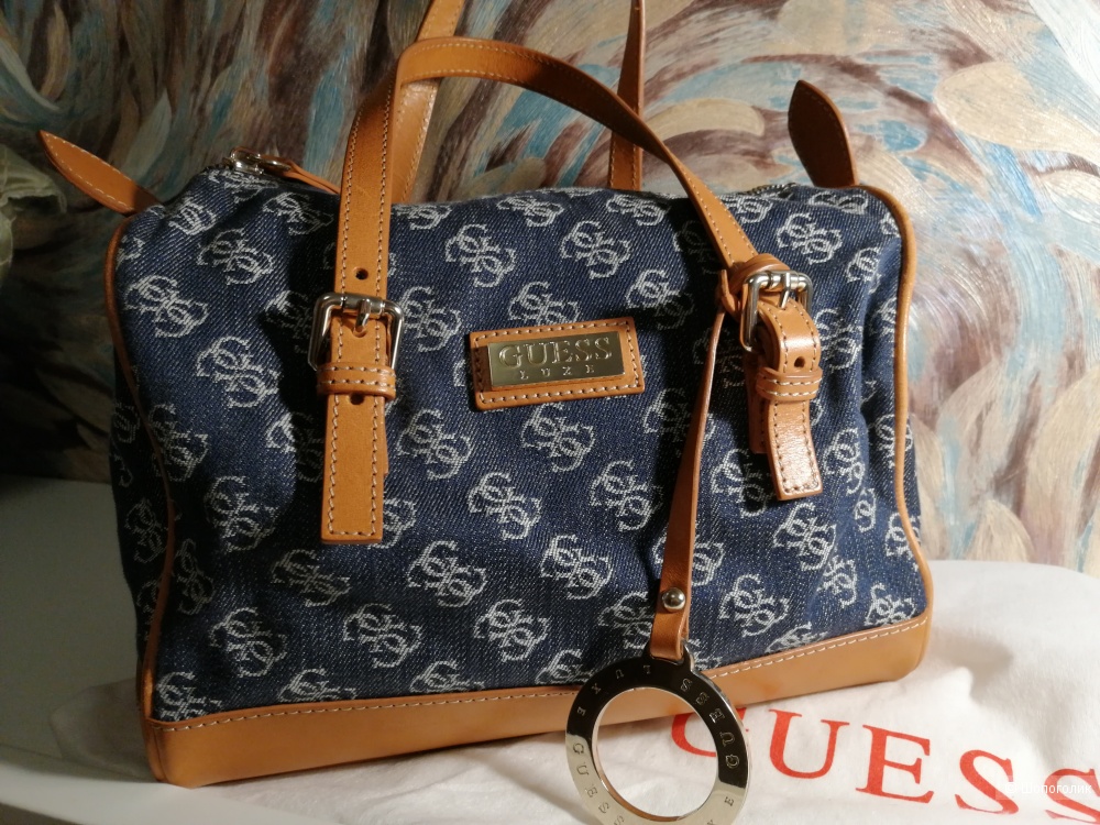 Сумочка Guess Luxe