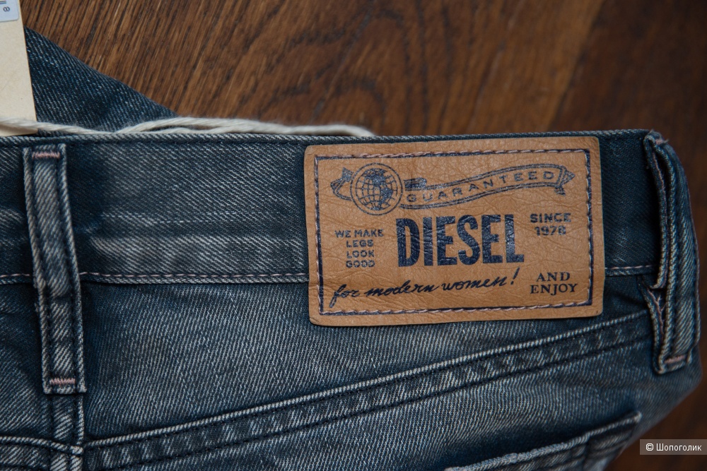 Джинсы бойфренды DIESEL размер 24 25