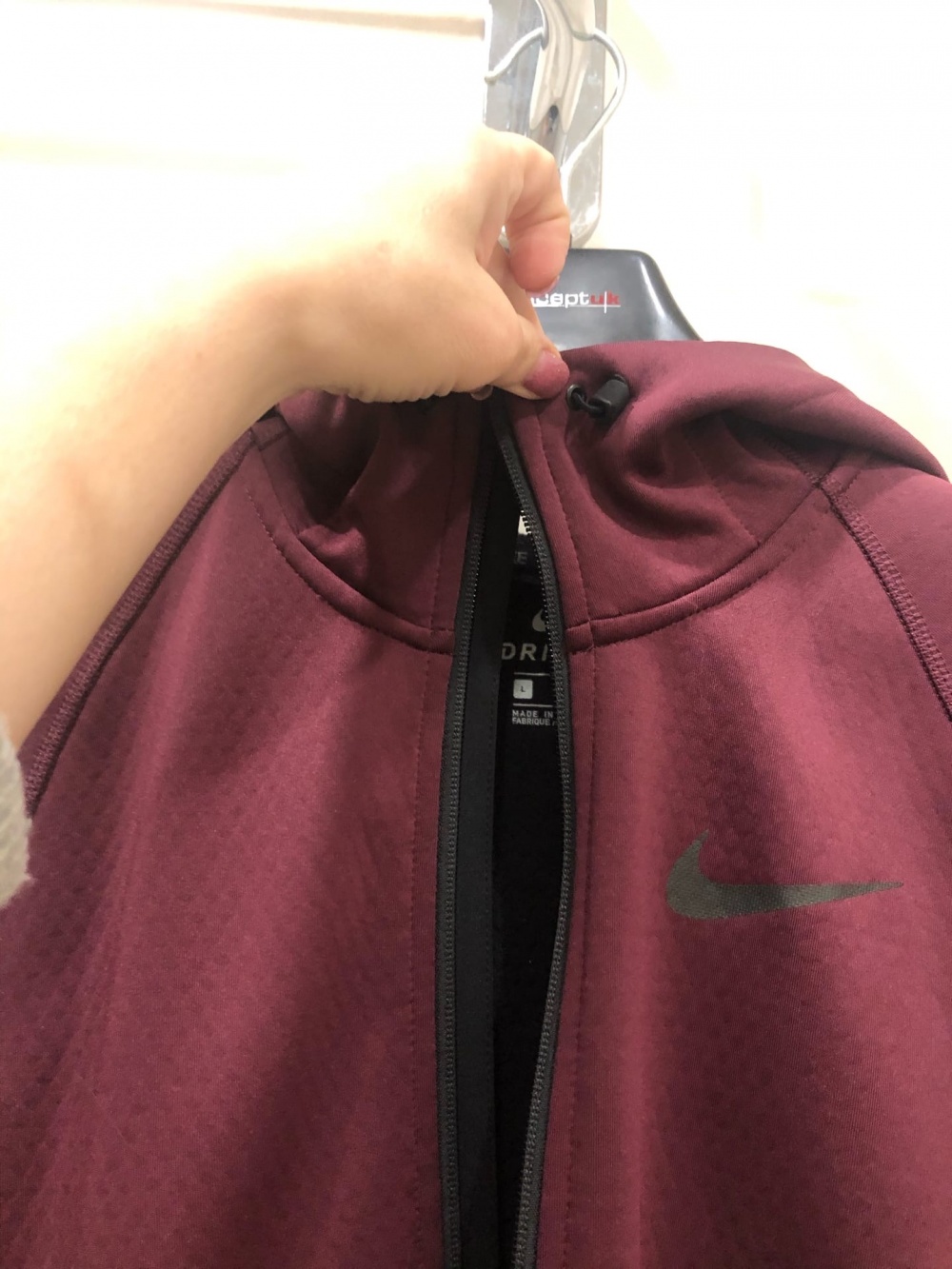 Куртка "Nike Dri-FIT"Размер M-L.