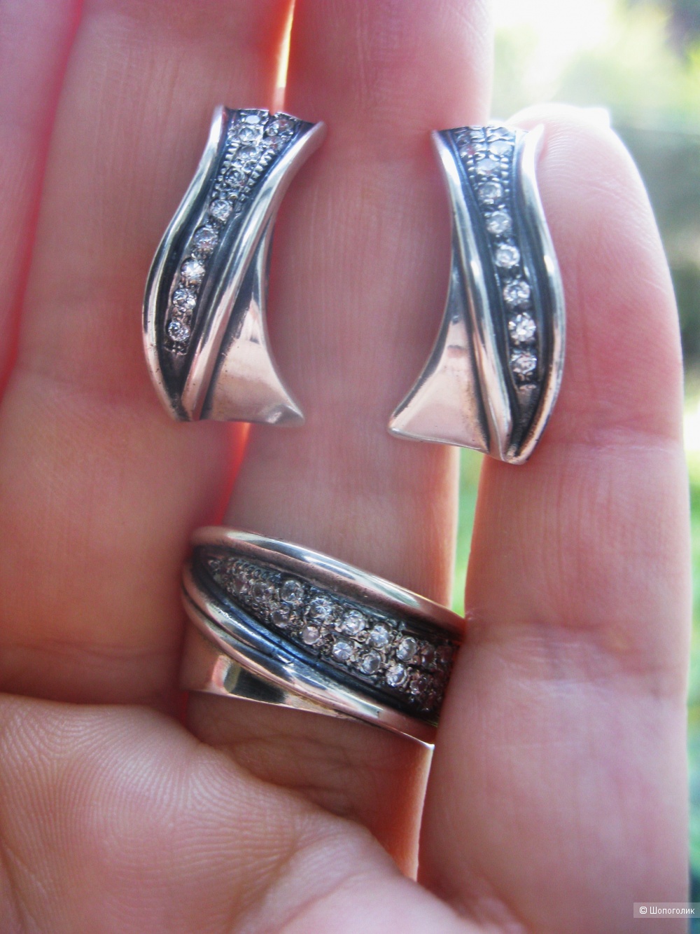 Винтажный серебряный комплект с фианитами  (серьги и кольцо)