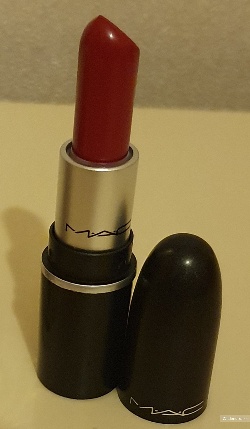 Губная мини помада Mac Russian red.