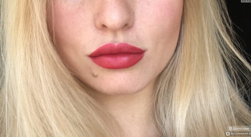 Губная мини помада Mac Russian red.