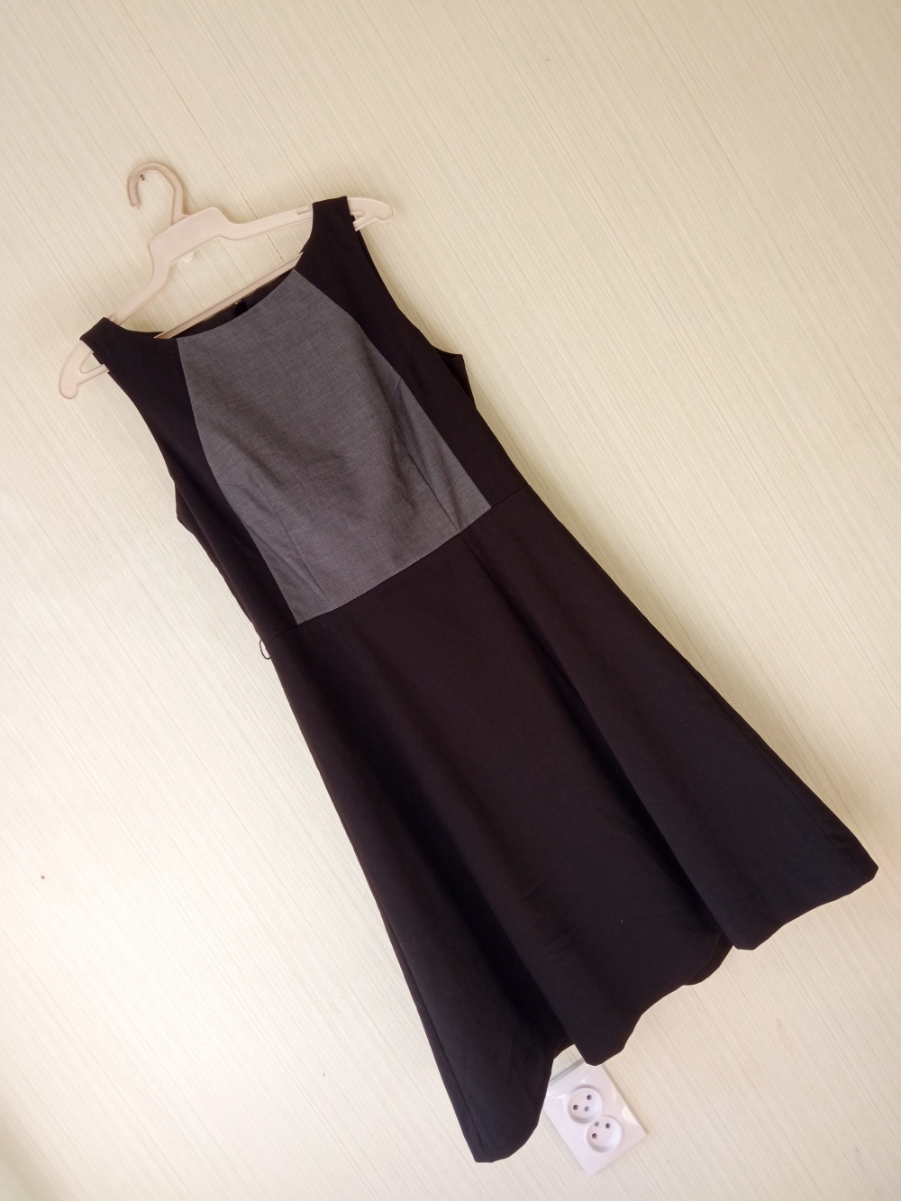 Платье в H&M размер 38