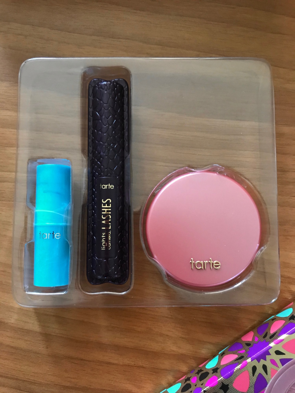 Набор косметики Tarte