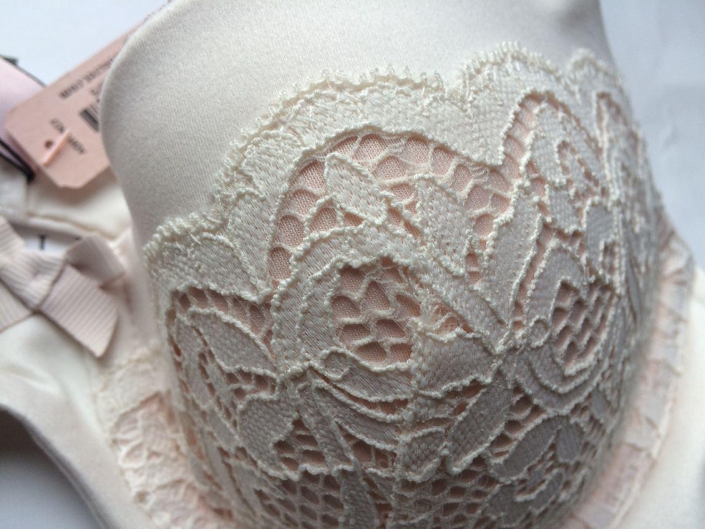 Бюстгалтер Victoria's Secret 36A (80A/75B)