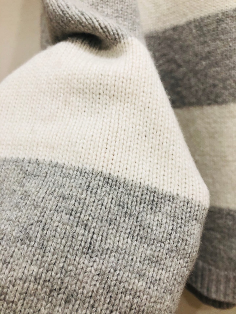 Джемпер Massimo Dutti. Размер M-L.