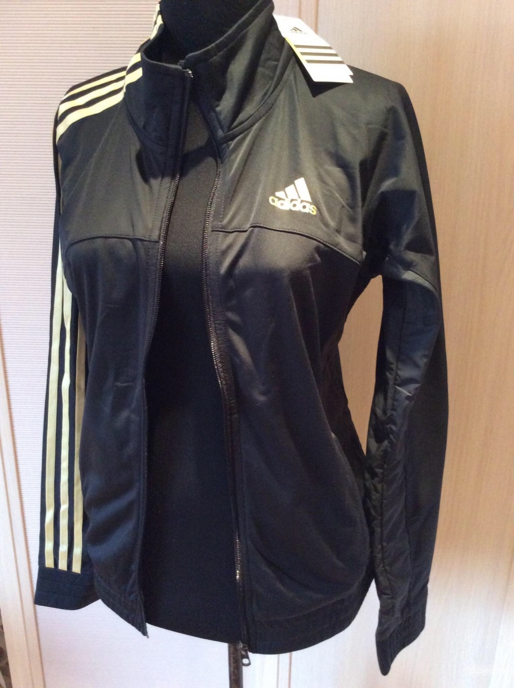 Спортивный костюм Adidas, XS.