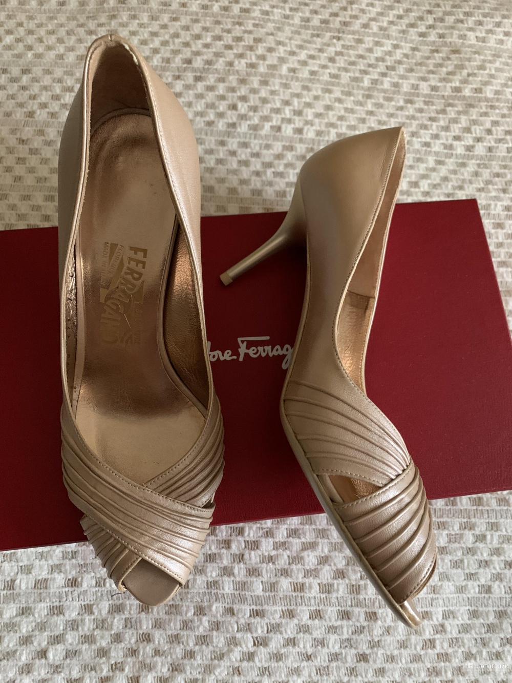 Босоножки Salvatore Ferragamo, размер 7,5 (38)