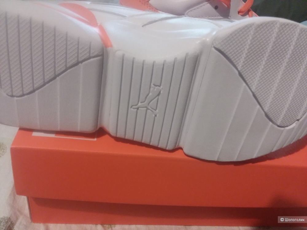 Женские кроссовки PUMA x PANTONE 2 WN 38 размер