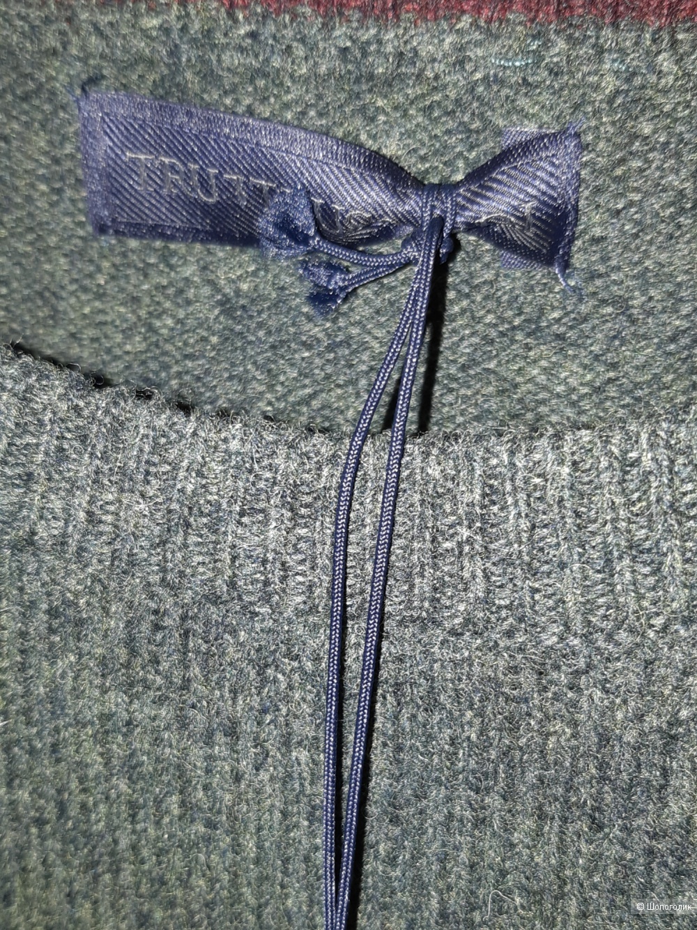 Шерстяной свитер trussardi, размер 46/48/50