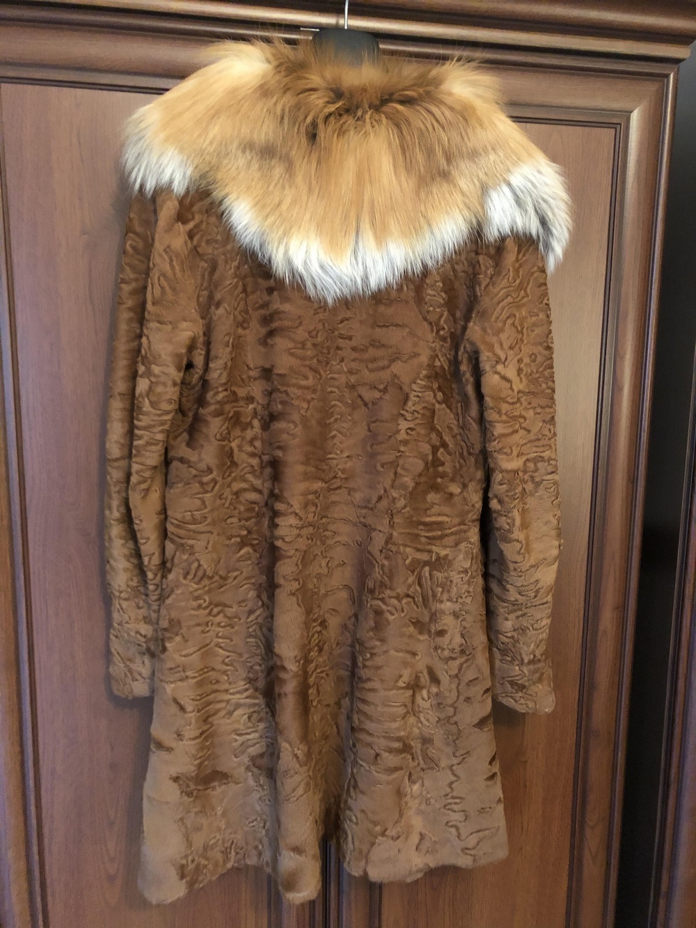 Шуба пальто из каракульчи с лисой avanti furs 42-44