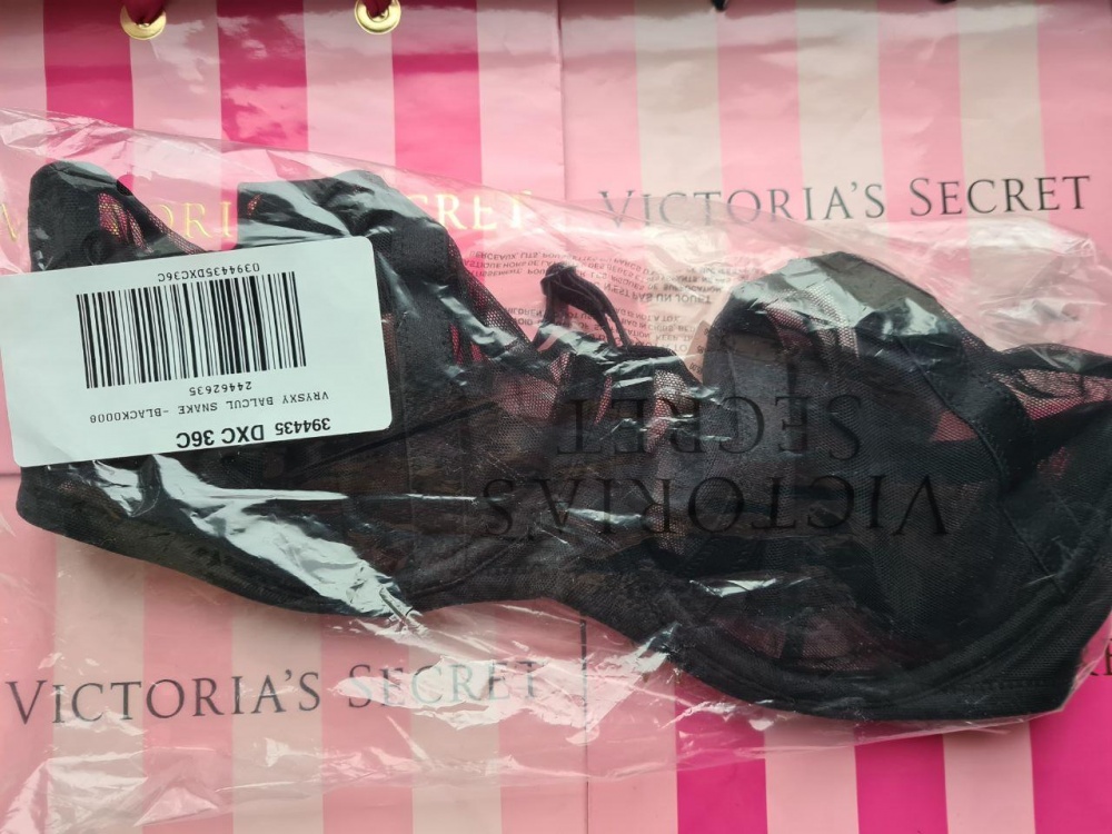 Комплект белья Victoria's Secret 36C/XS (до 95 см)