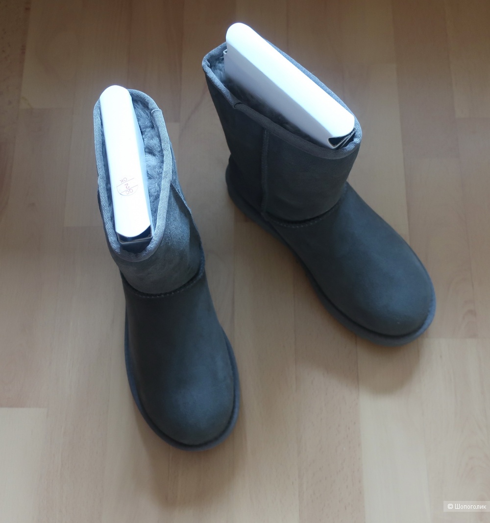 Новые сапоги UGG, размер 8US