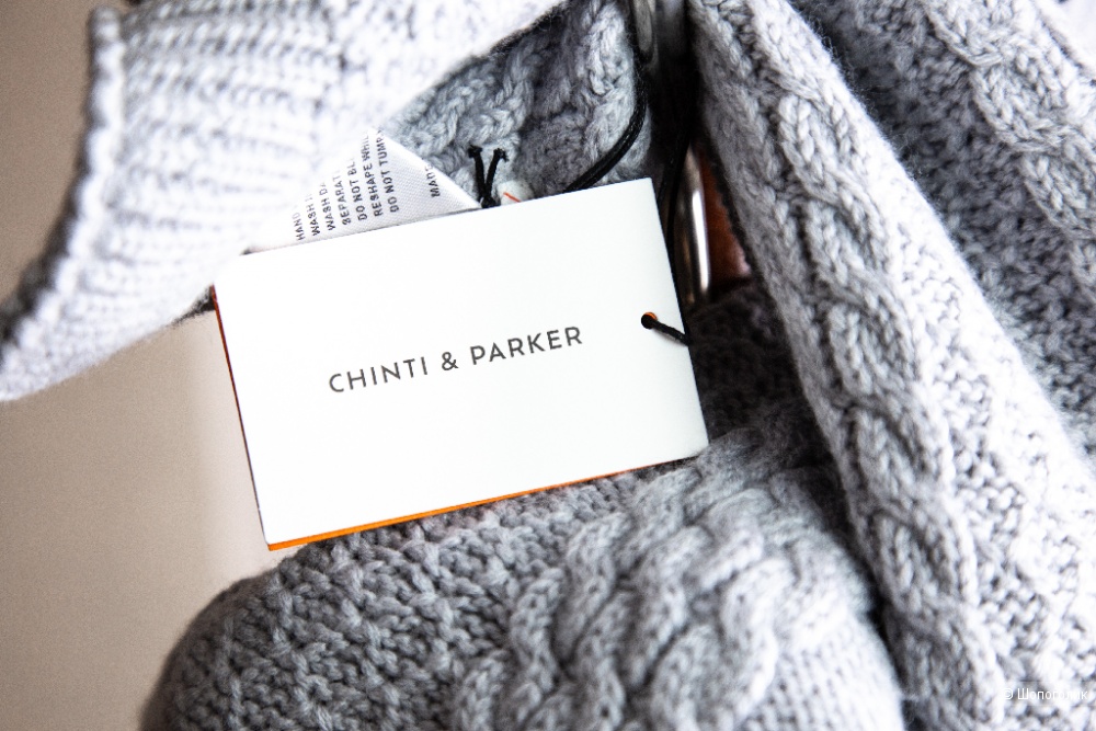 Шапка и шарф бренда Chinti & Parker. Один размер.