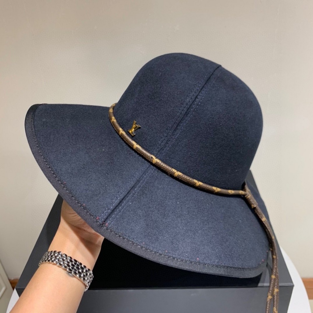 Шляпа Louis Vuitton, 56 размер