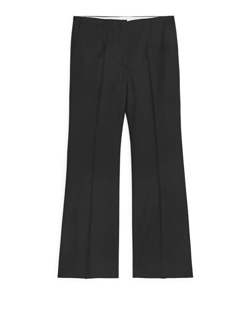 Брюки из 100% шерсти Arket. Размер: EUR44 (на 48 размер).