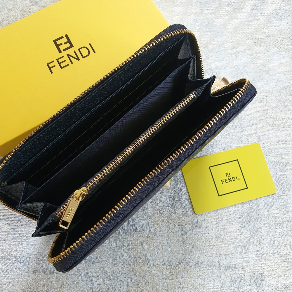 Кошелек Fendi кожаный женский