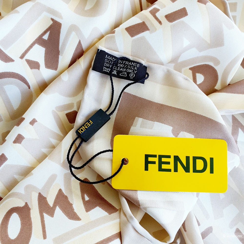 Платок Fendi шелк (бежевый, принт буквенный)