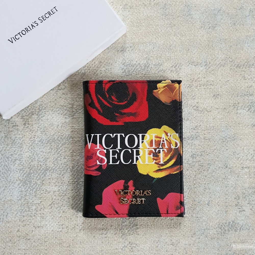 Обложка на паспорт Victoria's Secret (принт цветы)