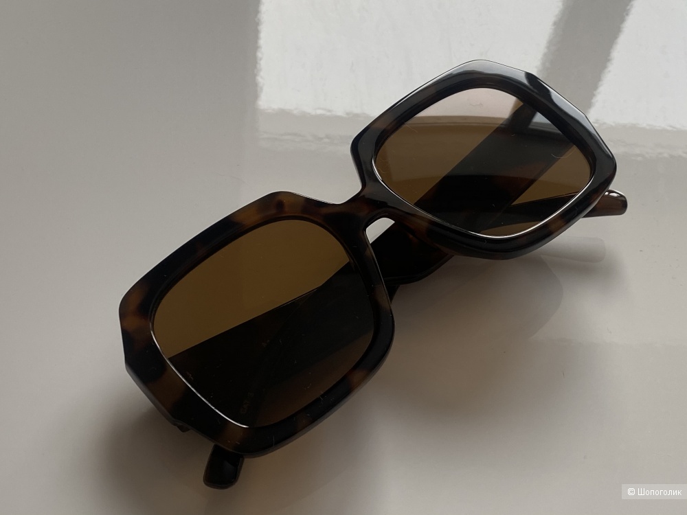 Солнцезащитные женские очки  Mango
