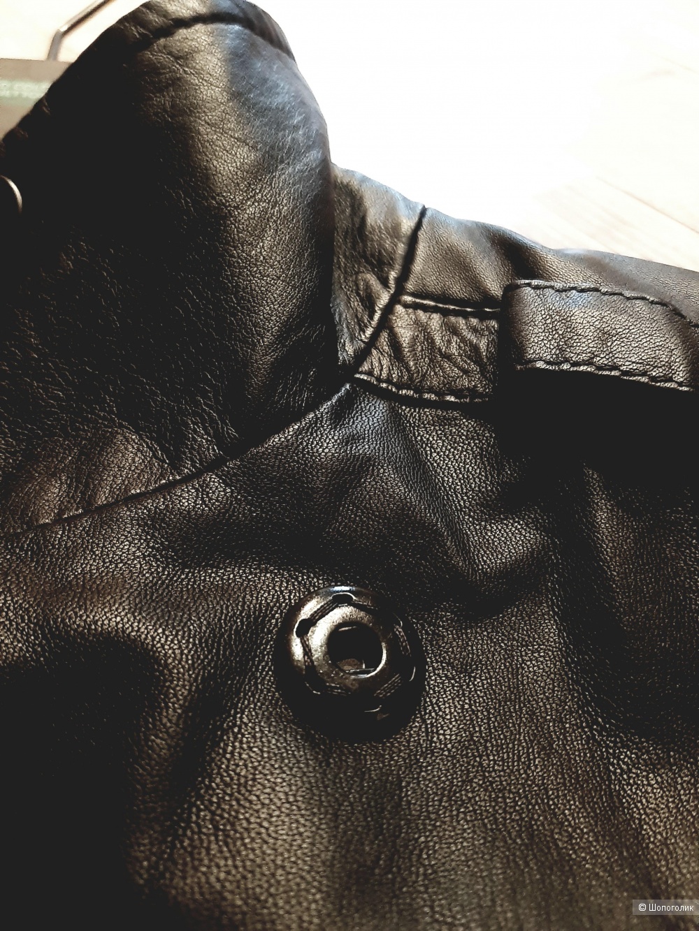 Кожаная куртка Armani Exchange, размер М