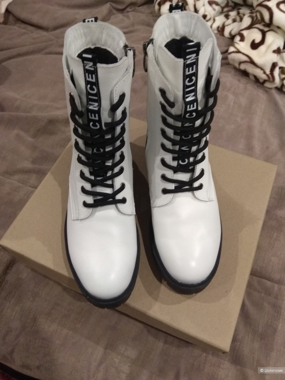 Белые женские зимние ботинки Армандо 38 размер