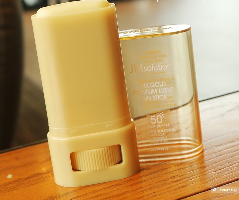Солнцезащитный стик с 24K золота JM Solution 24K Gold Premium Light Sun Stick SPF50+/PA++++, 20г