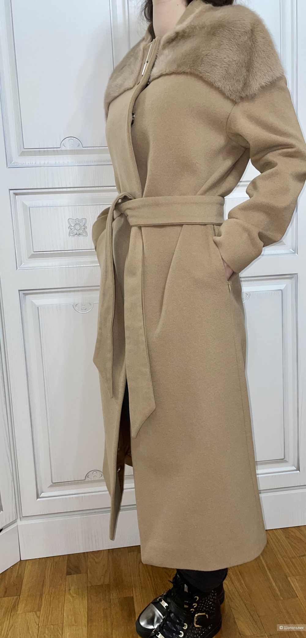 Пальто Esmeralda Cashmere. EU 38 (RUS 44).