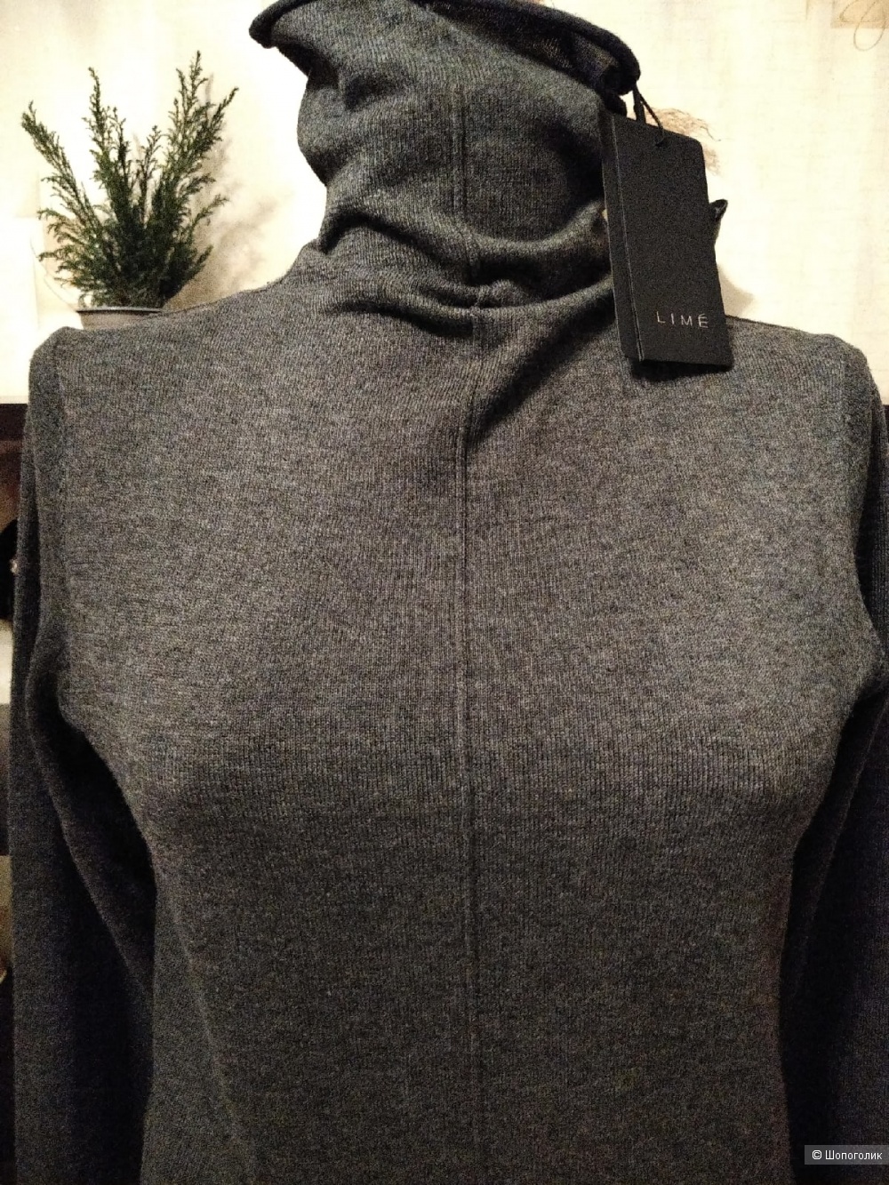 Тонкий свитер с шерстью Lime. Размер: XS (на 40-42-44).